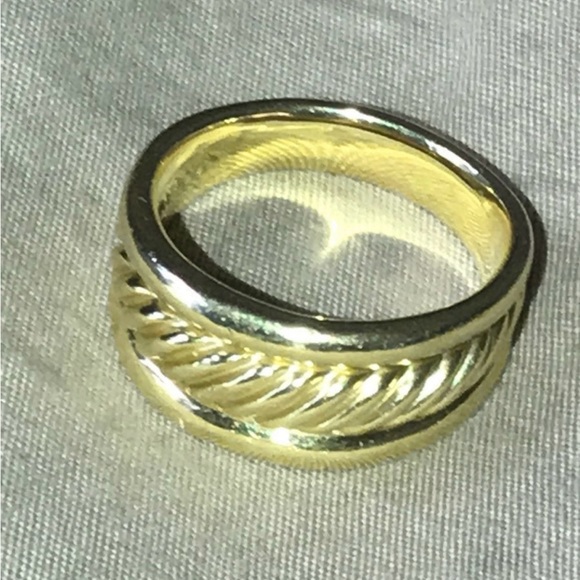 Authentic David Yurman solid Gold Ring (18K)(13.5grams) - Picture 3 of 9